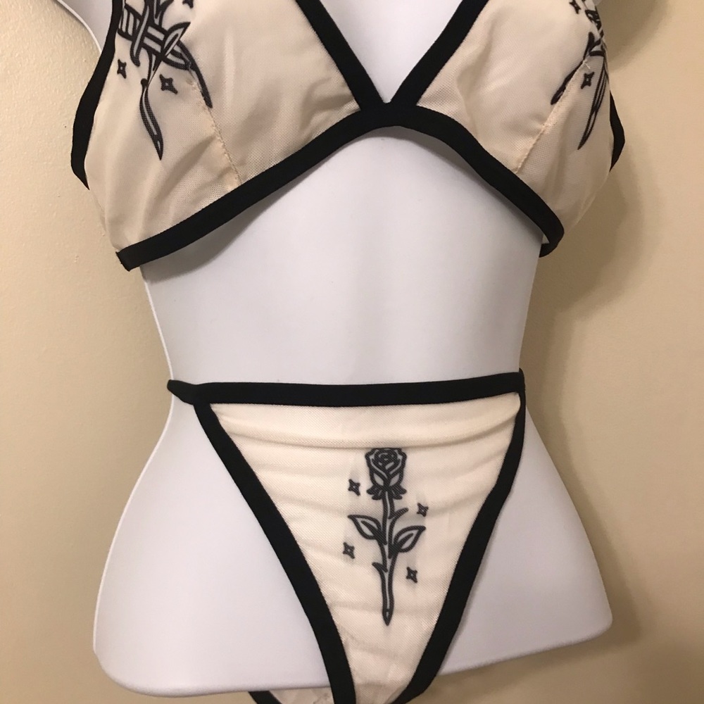 Sold - Picture 3 of 6